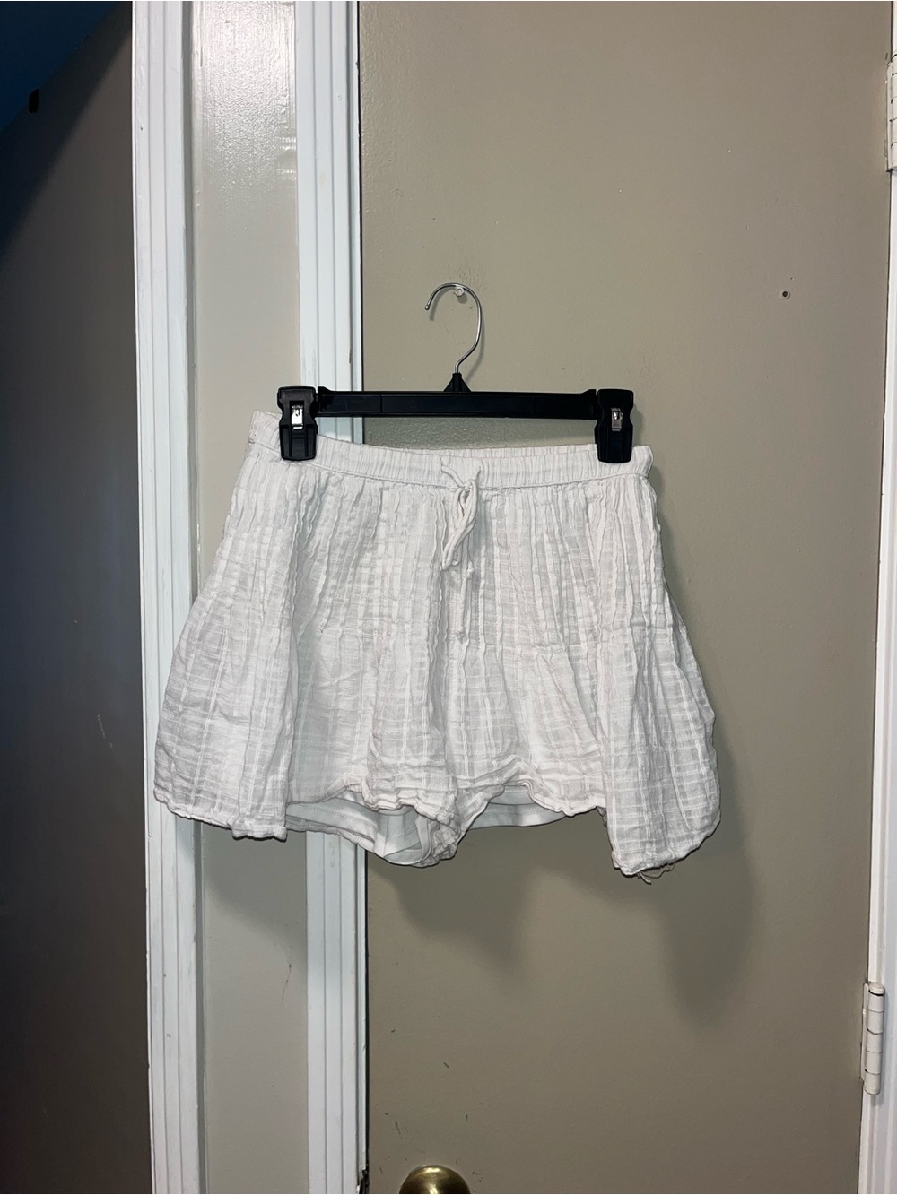 American Eagle Outfitters White Tiered Gauze Skort